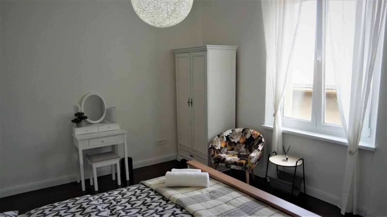 Sea Flower Apartment Риека Экстерьер фото